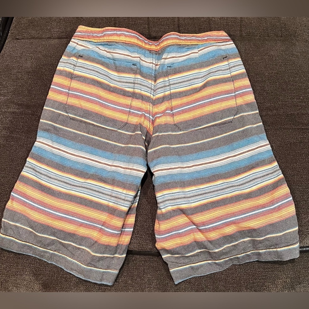 Boys board shorts, Arizona size 16 Husky. Very good condition - Picture 4 of 4